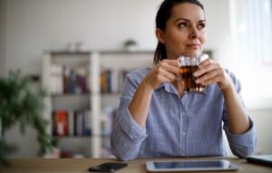 با شکم خالی این مواد غذایی را نخورید