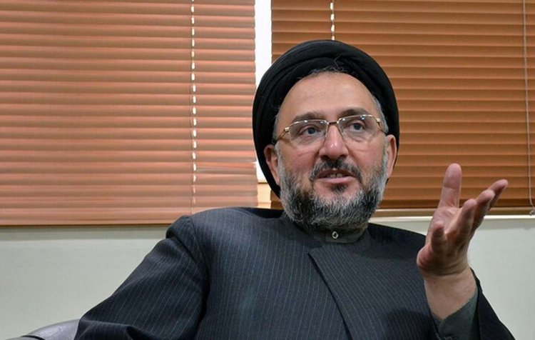 محمد علی ابطحی، فعال سیاسی اصلاح طلب