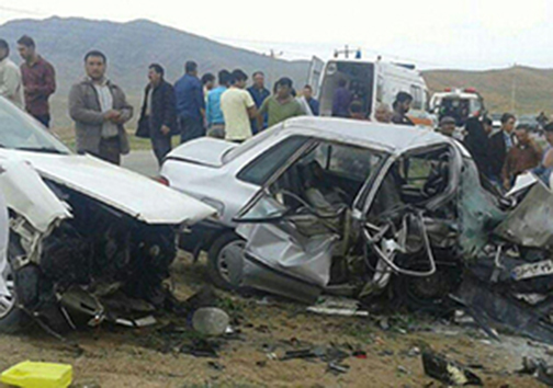 ۱۸ کشته و زخمی در تصادف‌ زنجیره‌ای کرمان