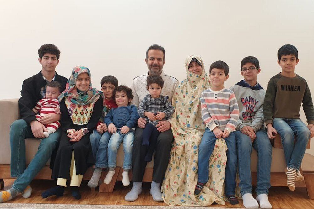بلاگر فرزند‌آوری به همراه خانواده‌اش به عمان مهاجرت کرد