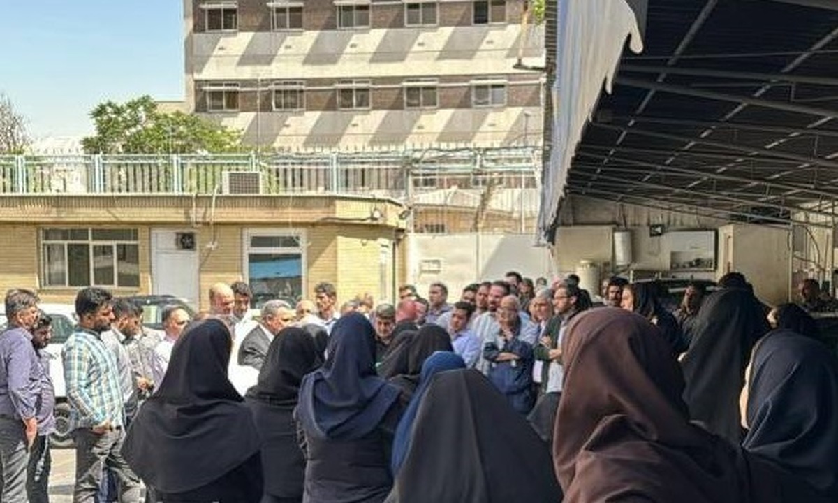 اعتراض و تحصن کارکنان شرکت نفت تهران