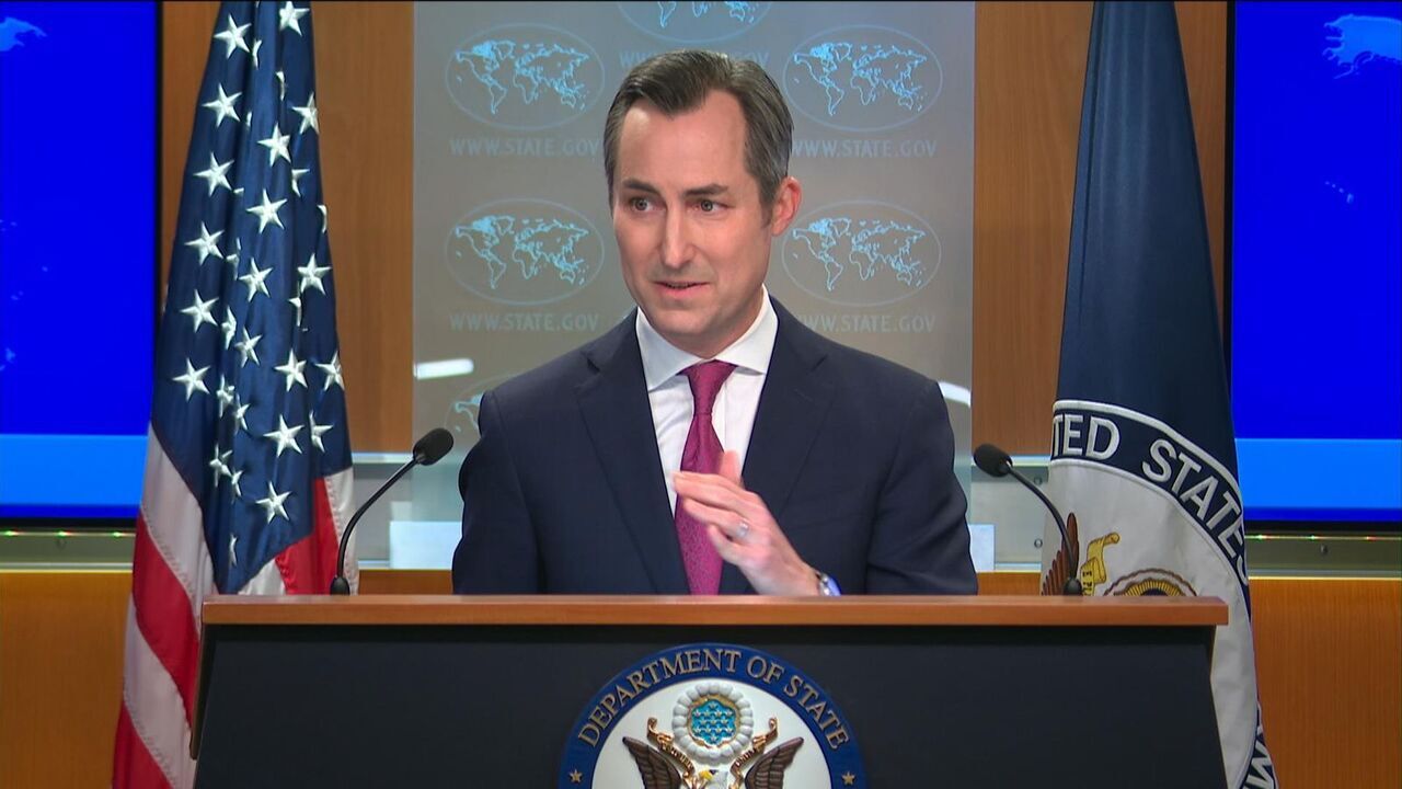 متیو میلر: ایران نباید به بهانه انتقام از اسرائیل پایگاه‌های آمریکایی را مورد هدف قرار دهد