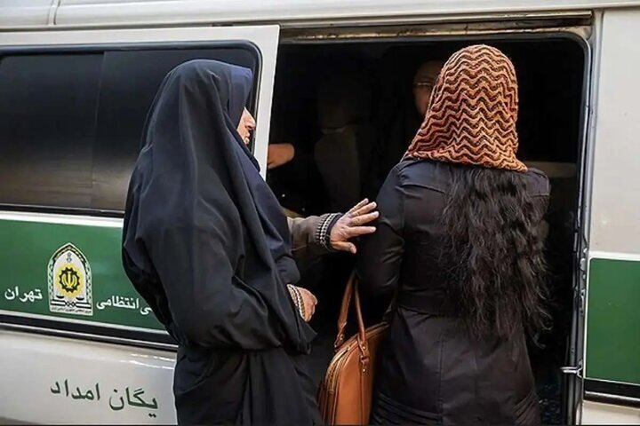 روزنامه کیهان نزدیک انتخابات: مبادا مبارزه با حجاب باعث کدورت و اختلاف شود!