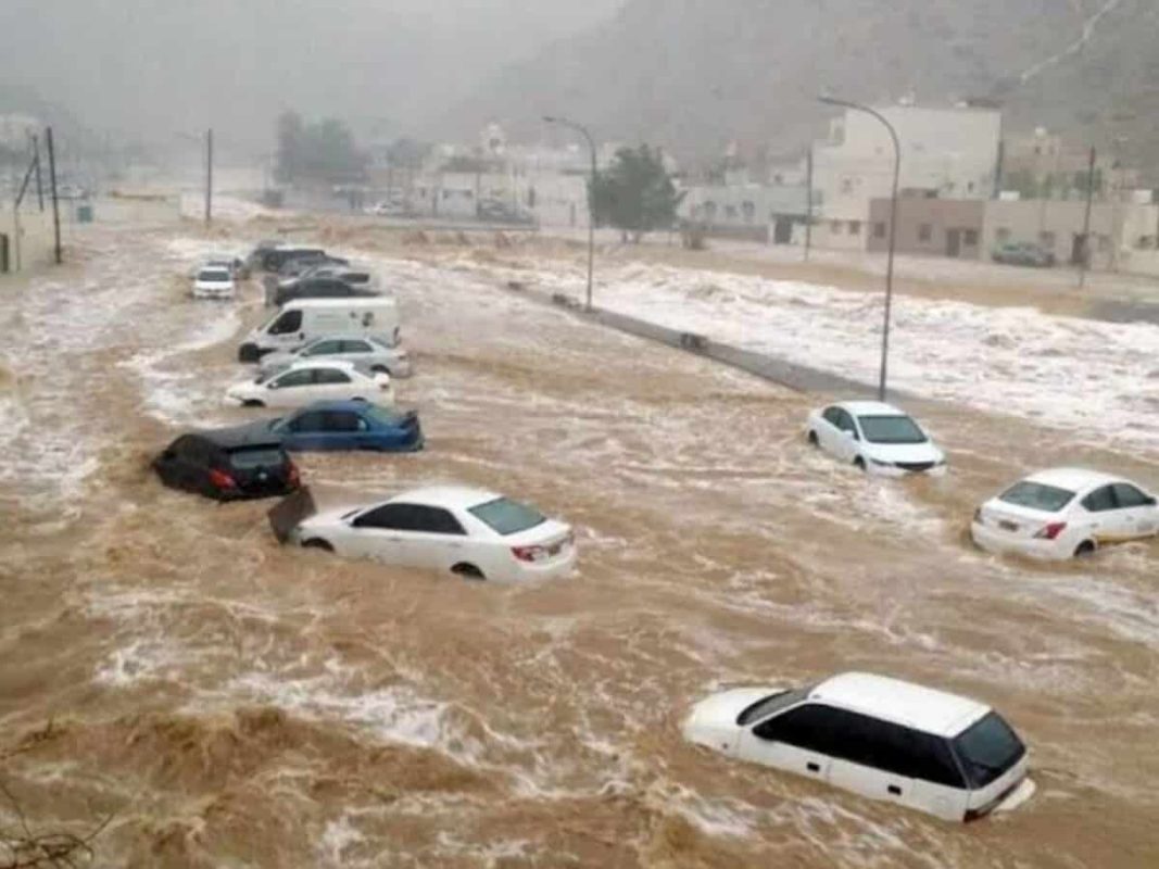 سیل مرگبار در عمان و کشته شدن ۱۸ نفر