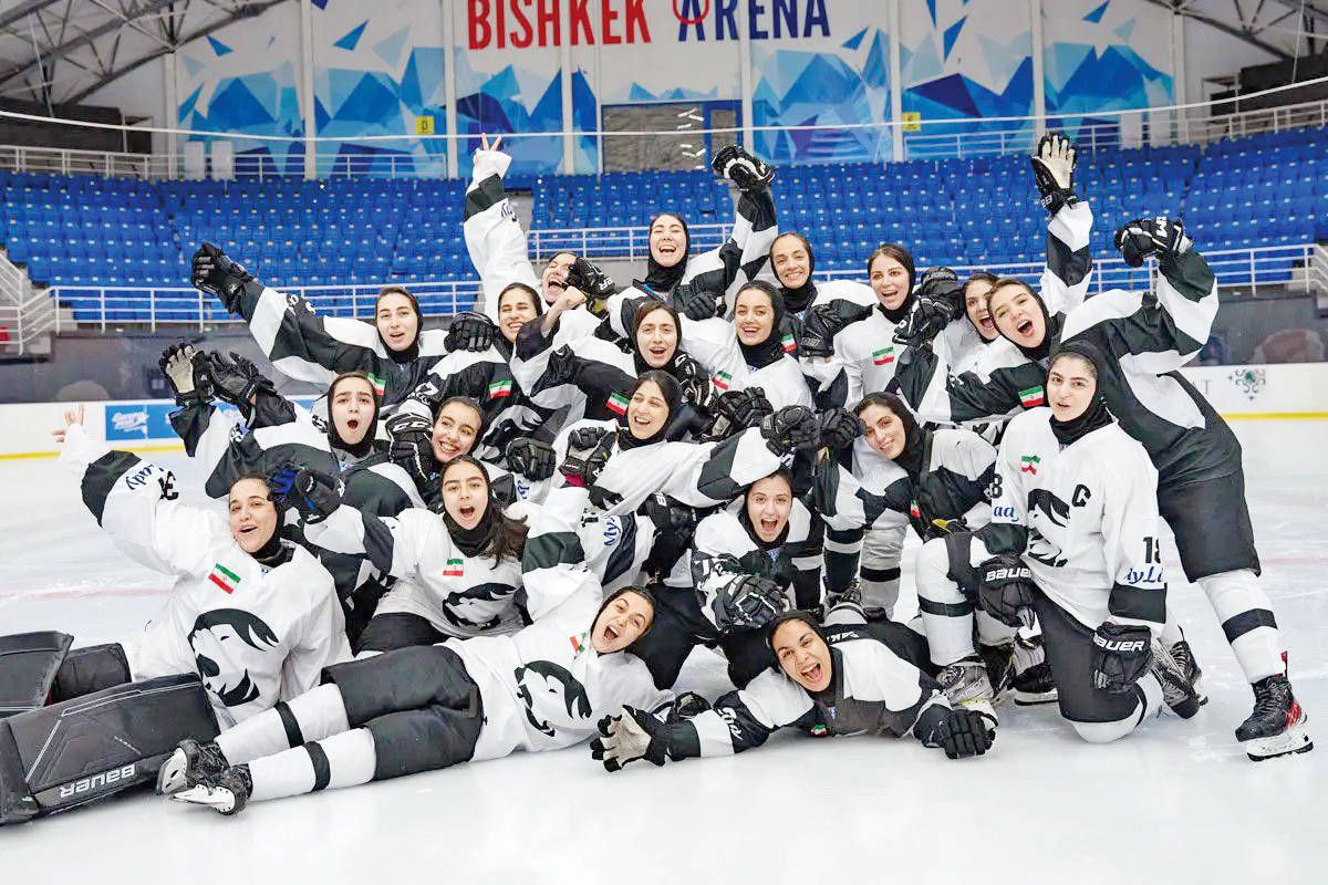 تیم هاکی روی یخ بانوان ایران بدون حقوق قهرمان آسیا شدند!