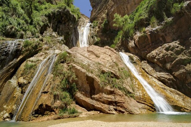 آبشار آب تاف خرم آباد