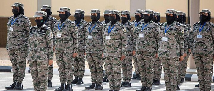 رژه نظامی سربازان زن در عربستان