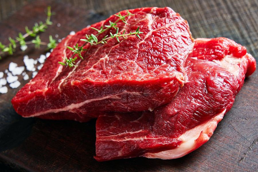 بازار و قیمت گوشت با توجه به حجم بالای واردات و افزایش جمعیت دامی