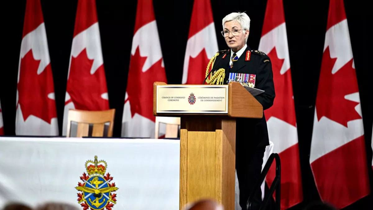 برای اولین‌بار در کانادا؛ یک زن فرمانده کل نیروهای مسلح شد
