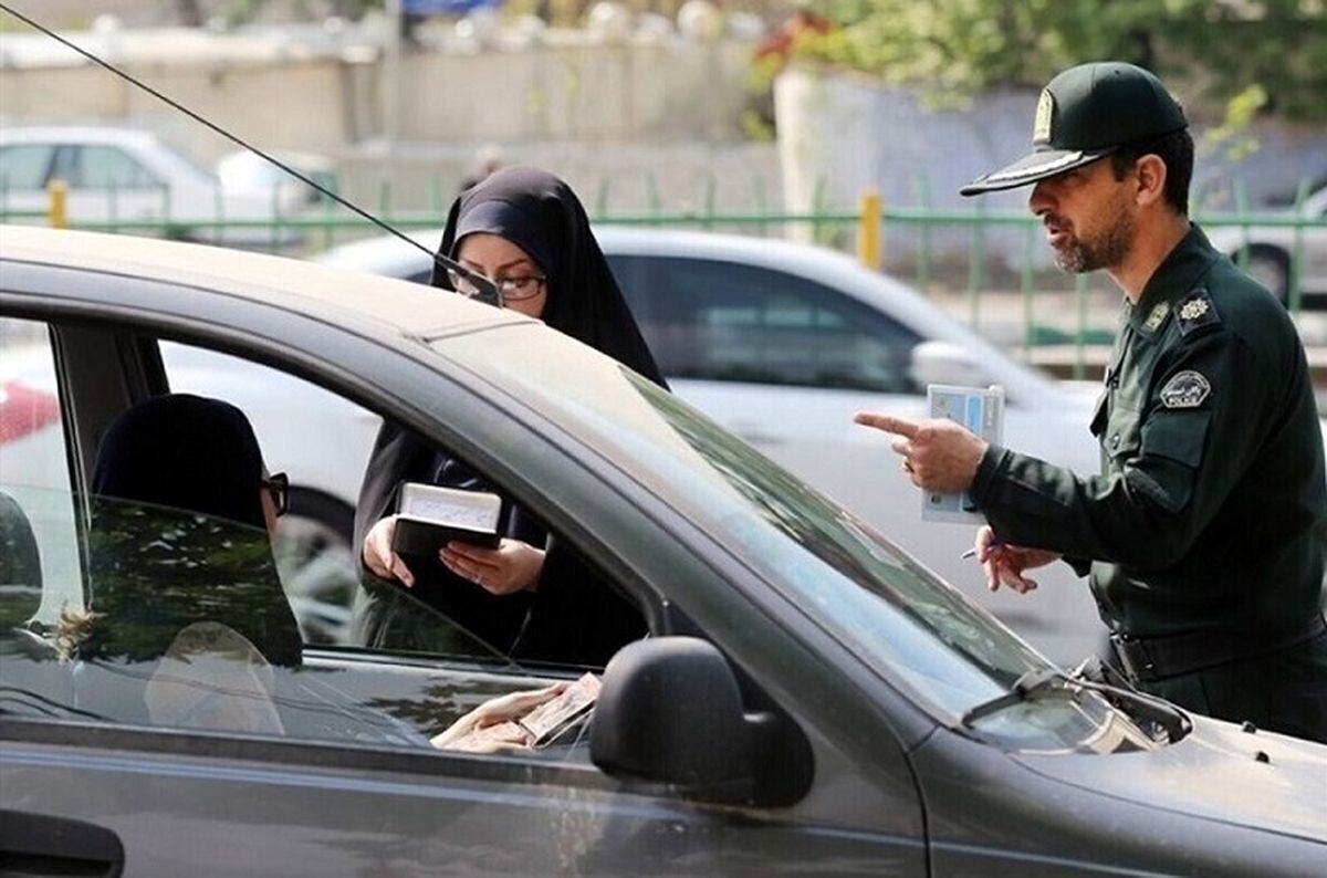 پلیس راهور به کشف حجاب در خودرو ورود می‌کند