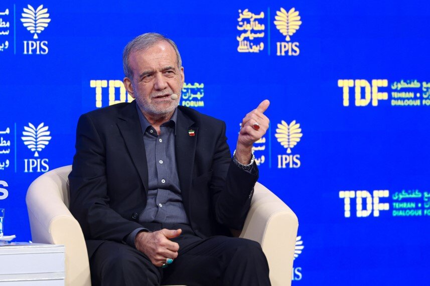 پزشکیان غرب را به بستن تنگه هرمز تهدید کرد