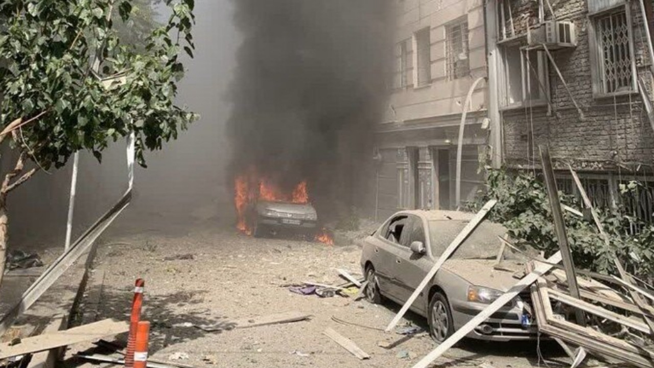 سردار مؤمنی: از تجمع در مناطق هدف حملات خودداری کنید