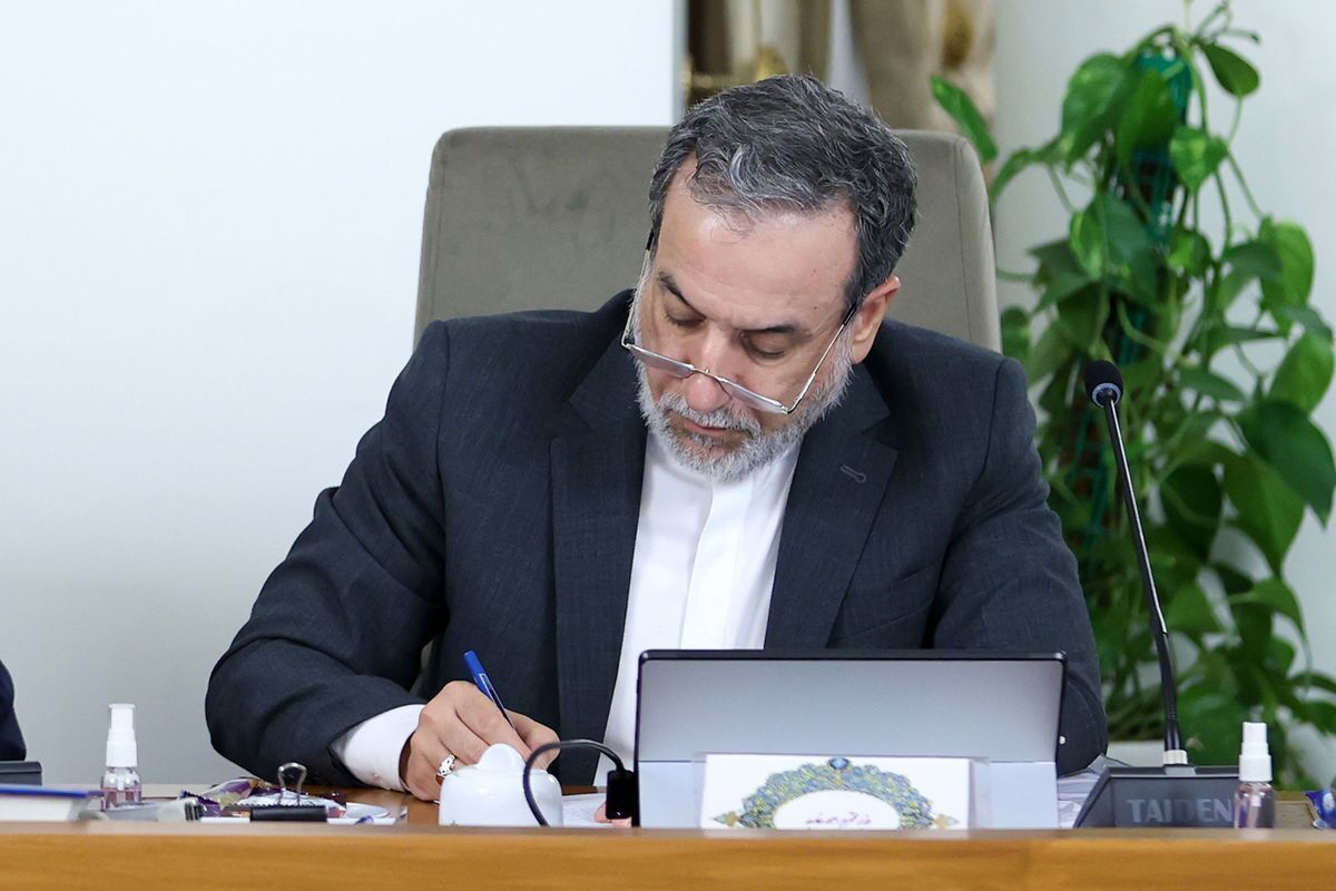 عراقچی: متجاوز را از خطای بزرگ خود پشیمان می‌کنیم/ همچنان به دیپلماسی متعهد هستیم