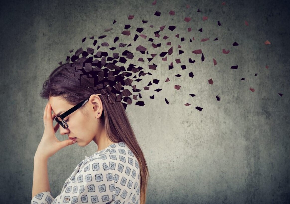 چرا برخی از افراد در میانسالی به زوال عقل مبتلا می‌شوند؟