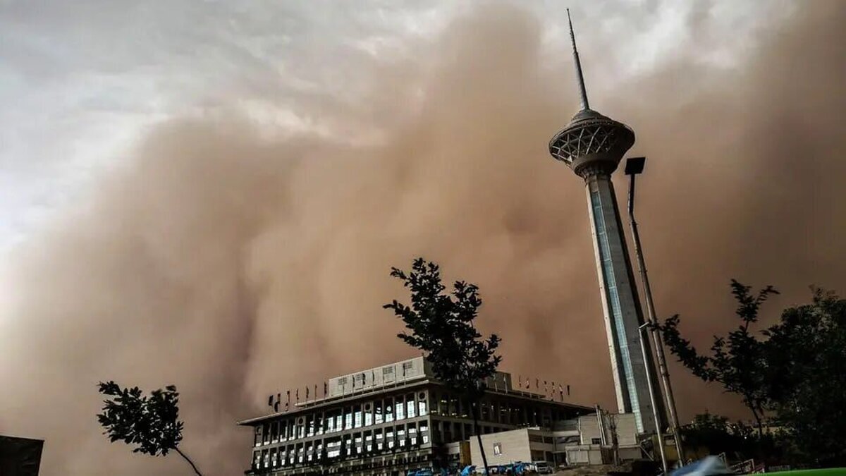 وزش باد شدید و گرد و خاک در راه تهران