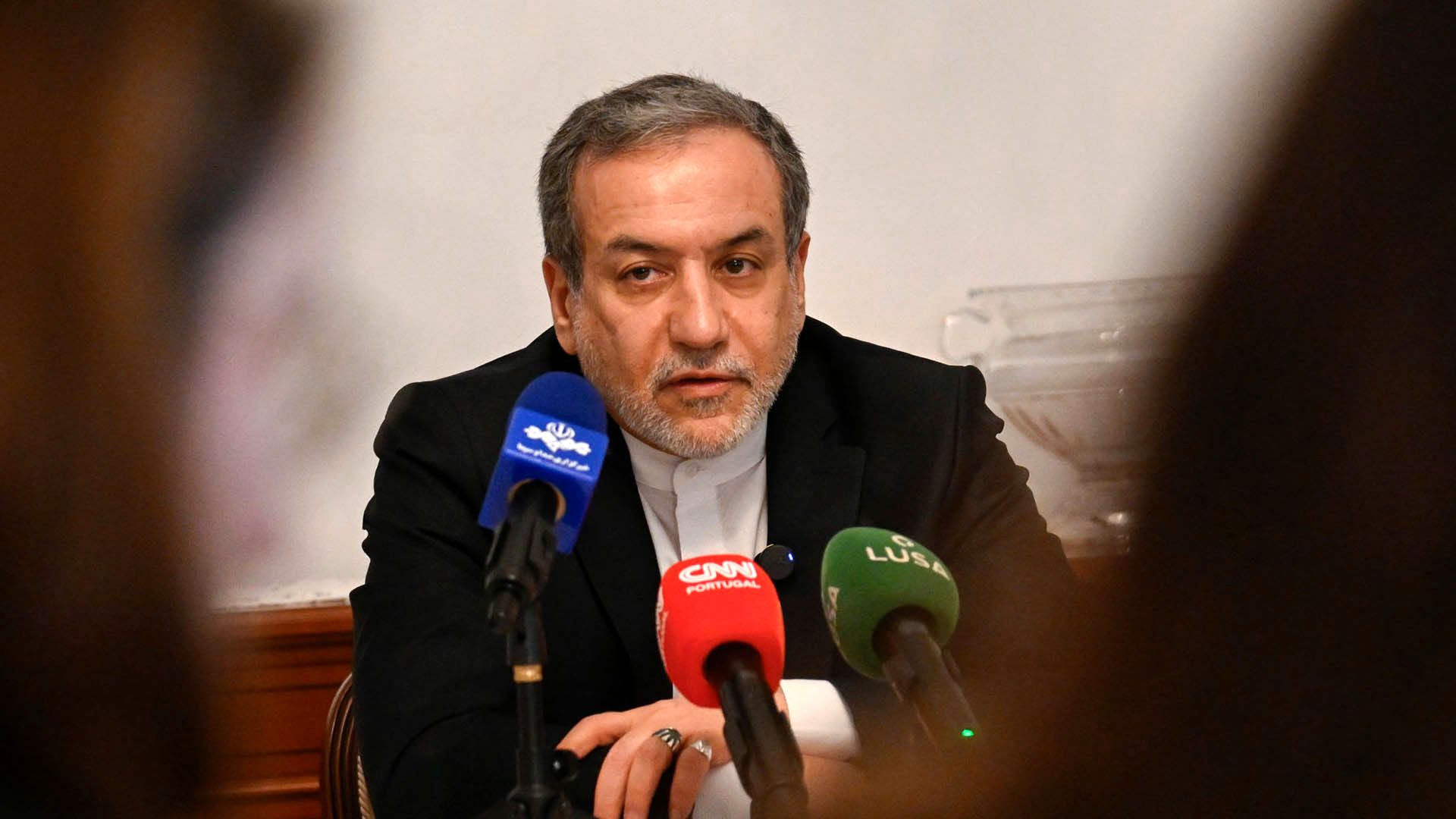 عراقچی: اگر لازم باشد به پیام‌های آمریکا پاسخ می‌دهیم