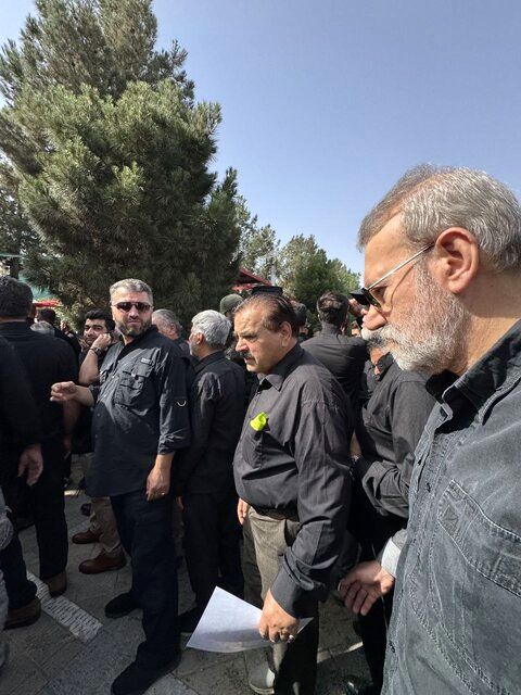 حضور مخبر و لاریجانی در مراسم خاکسپاری سردار شهید حاجی زاده+ عکس