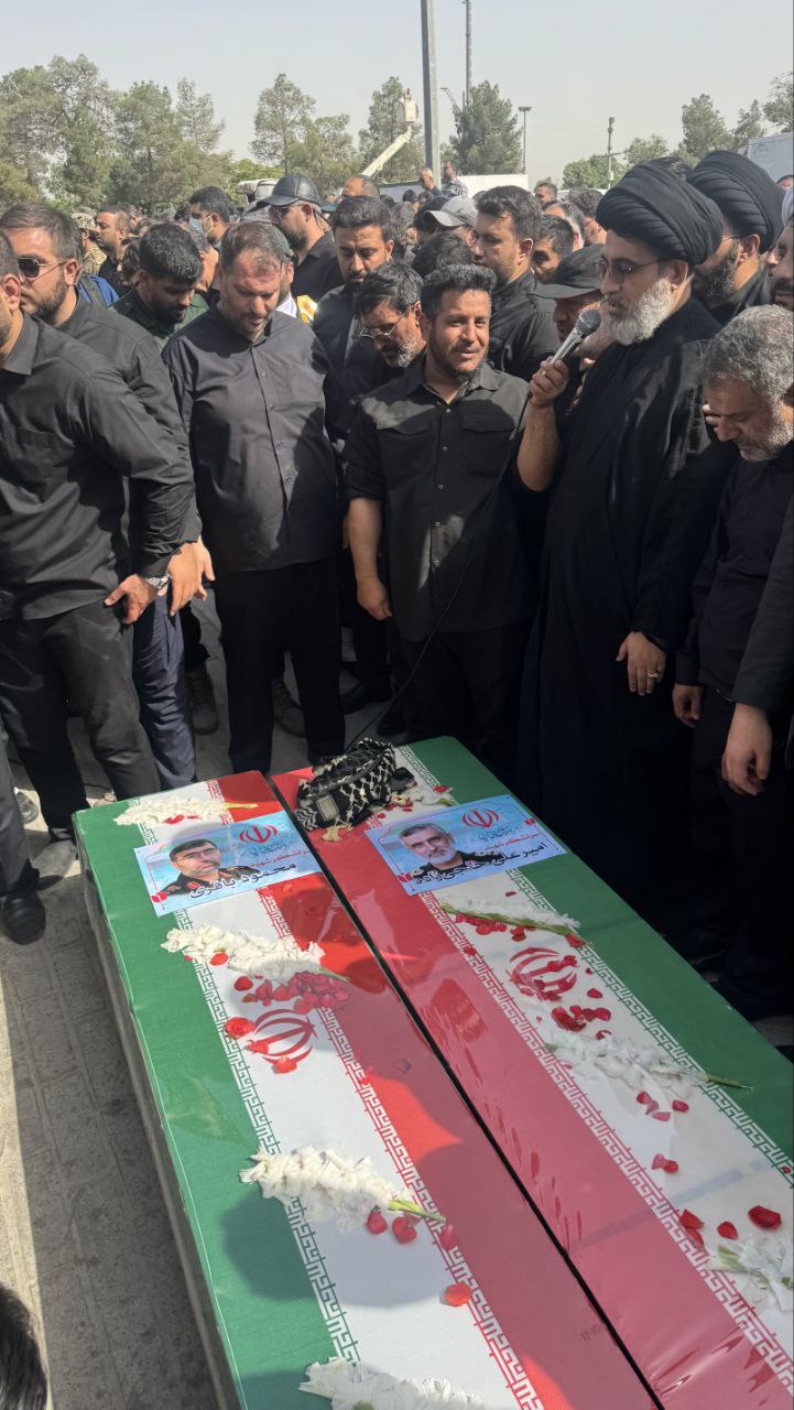 تصویری از تابوت سرداران شهید حاجی زاده و باقری+ عکس
