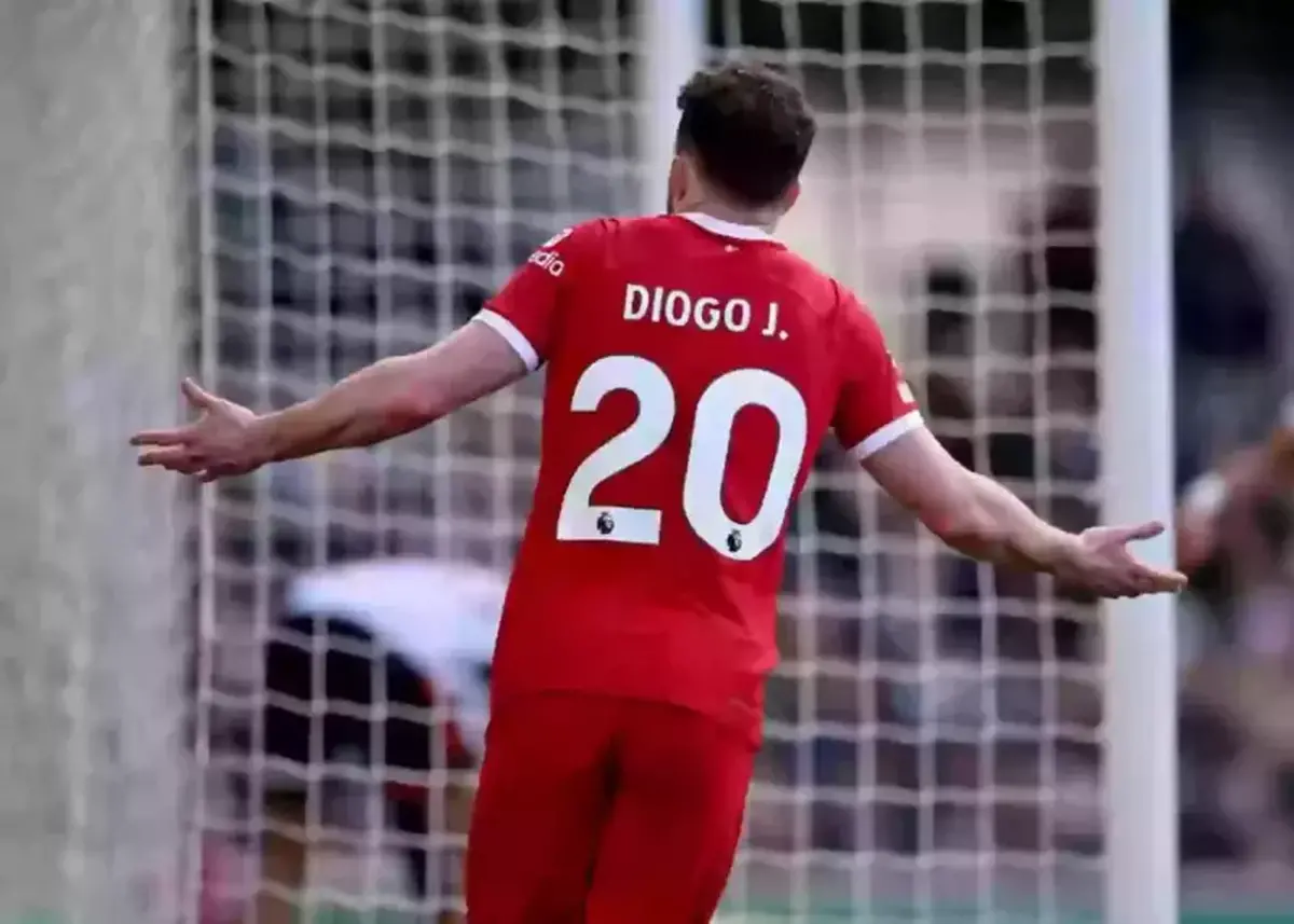 پیراهن ۲۰ لیورپول به نام ژوتا جاودانه شد