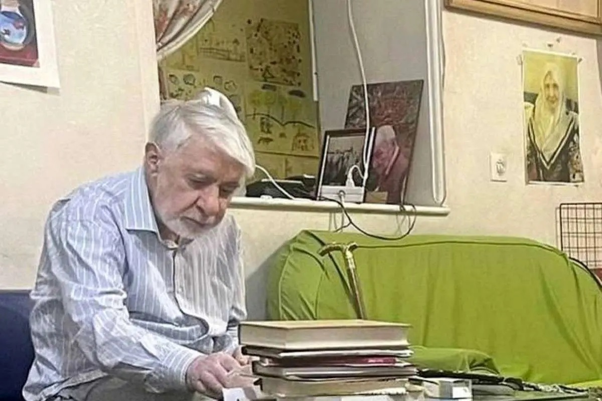 حمله روزنامه کیهان و رسانه محسن رضایی به میرحسین موسوی