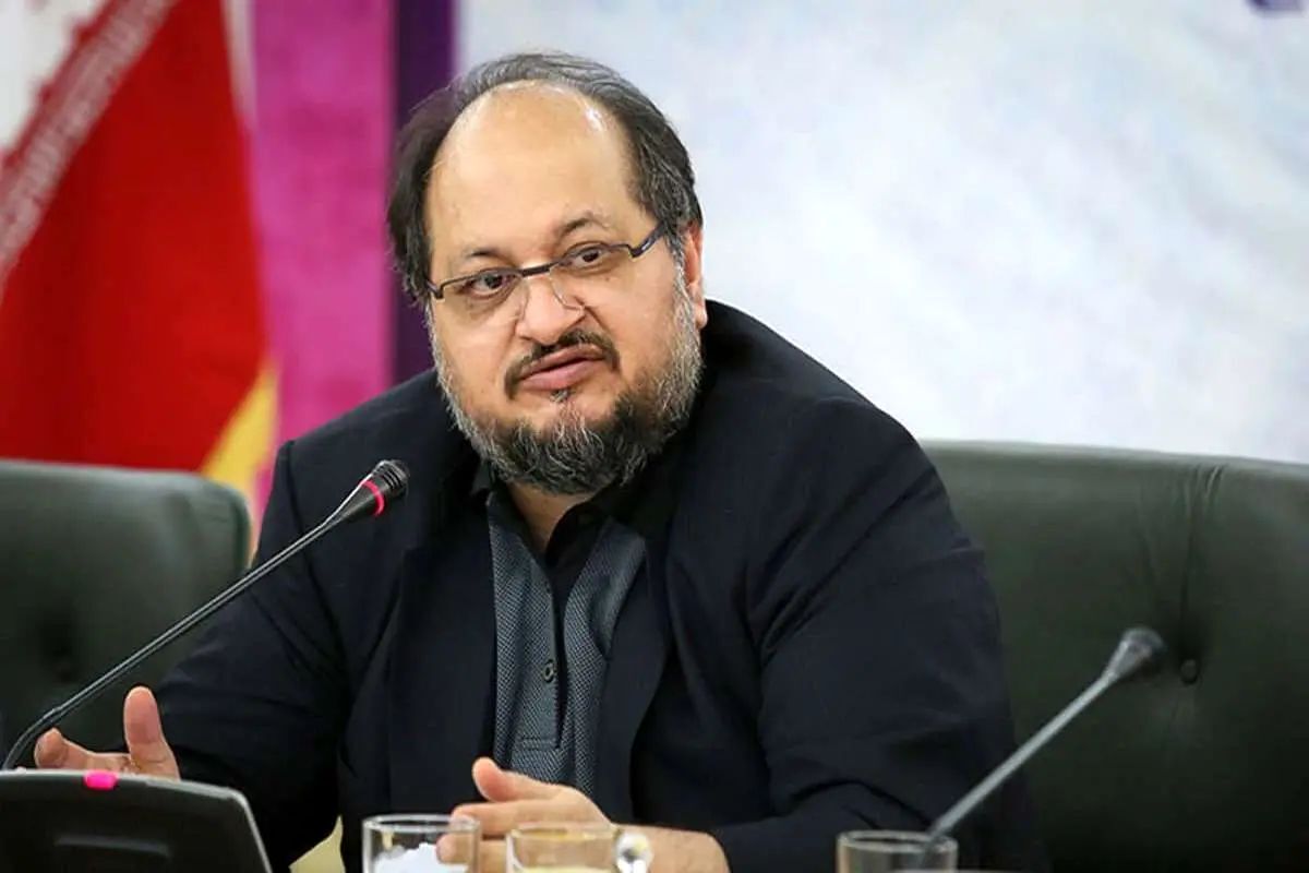 ماجرای خرید پورشه میلیاردی برای نوه شریعتمداری چیست؟