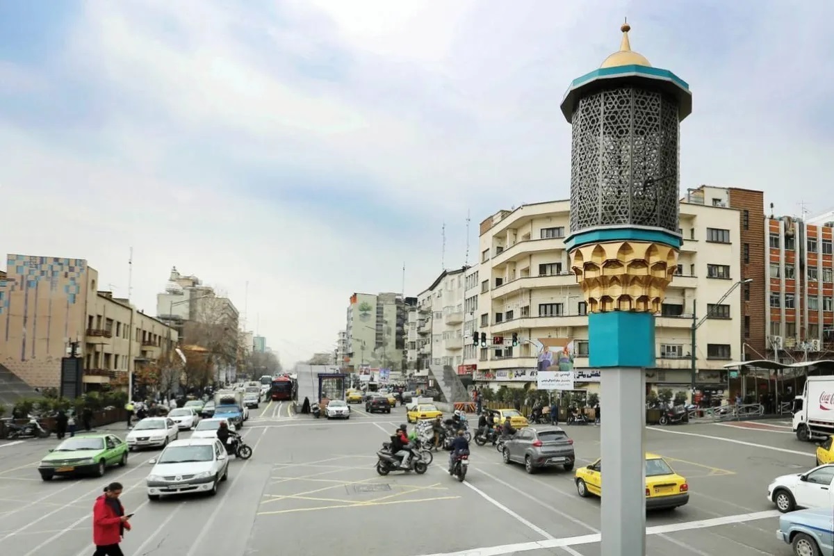 ماجرای نصب بلندگوهای آژیر خطر در تهران چیست؟