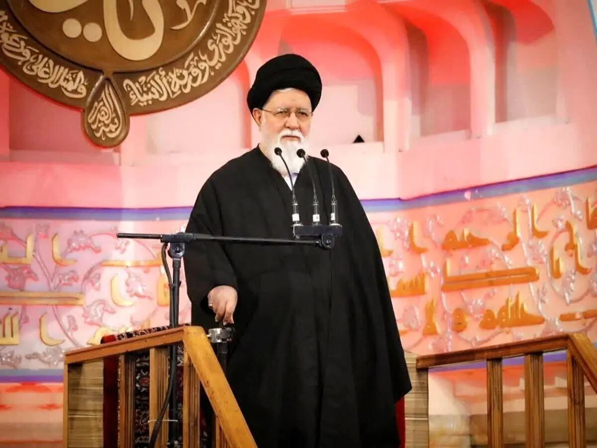علم‌الهدی: هدف دشمن دین‌زداییست