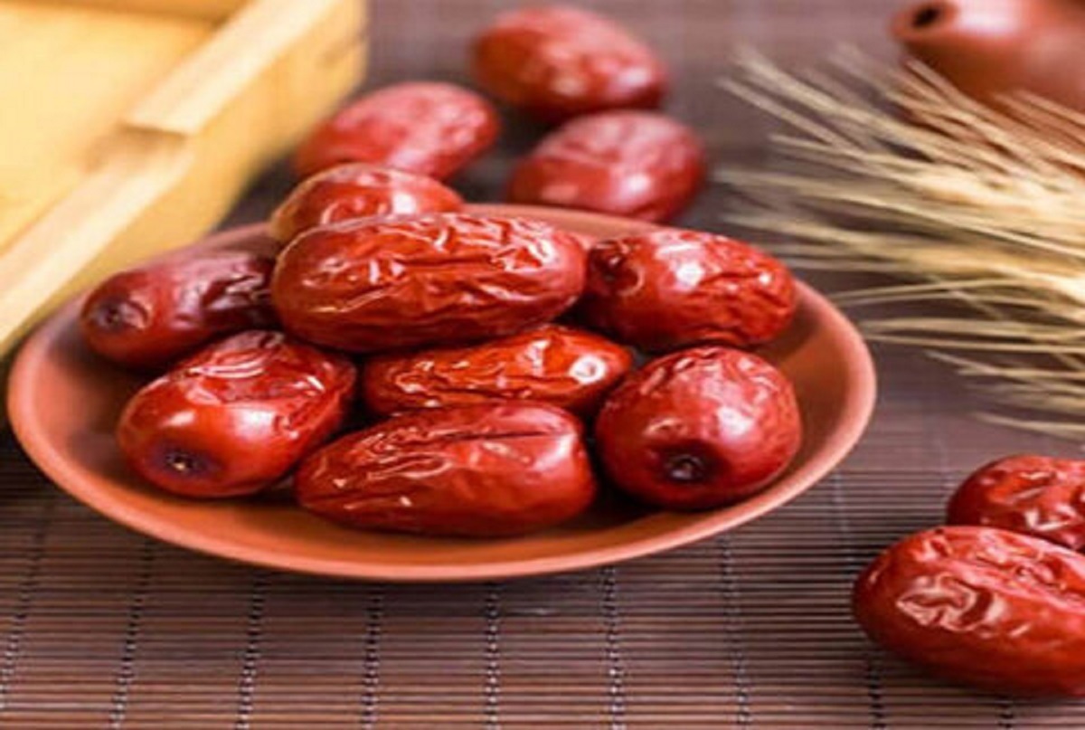 آشنایی با خواص و مضرات عناب