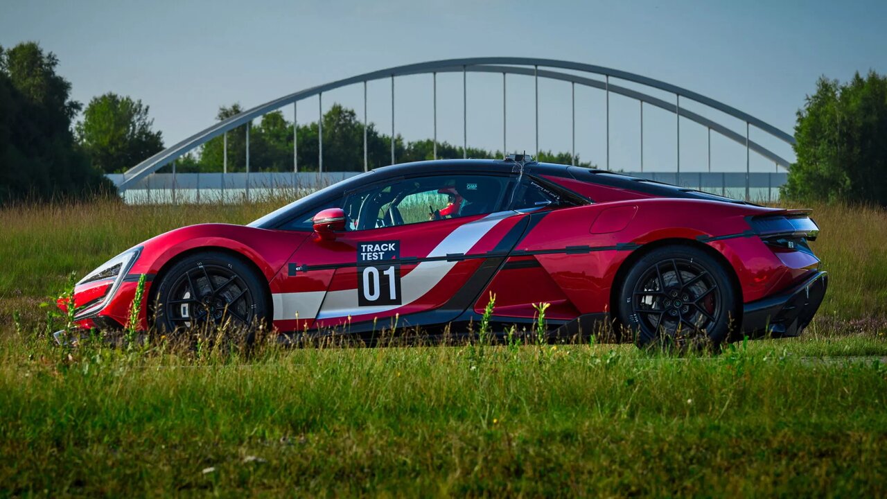 سریع‌ترین خودروی برقی جهان / موشک چینی به سرعت ۴۷۲ کیلومتر در ساعت رسید