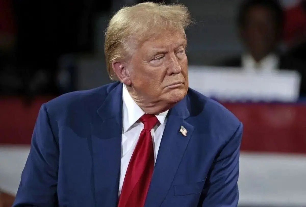 ترامپ به شبکه‌های آمریکایی: یا پول بدهید یا مجوزتان لغو می‌شود