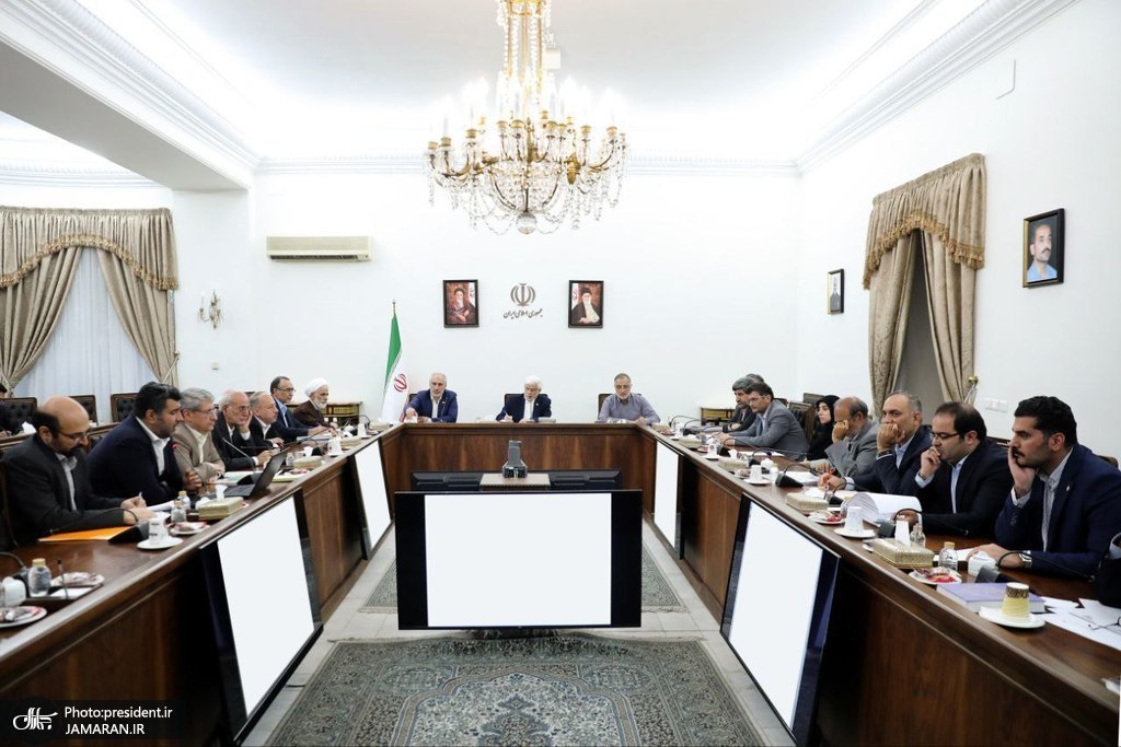 عارف: بازسازی منازل در تهران و شهرستان‌ها باید سرعت بیشتری بگیرد