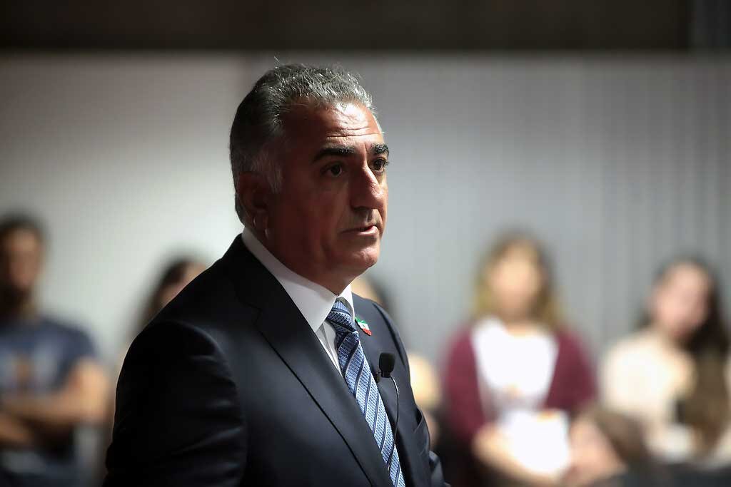 رضا پهلوی و خانواده‌اش، هر روز ضایع تر از دیروز!