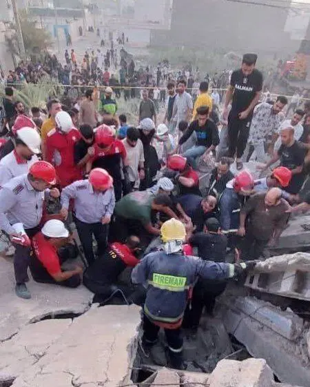 ۶ کشته در انفجار مجتمع مسکونی اهواز + عکس