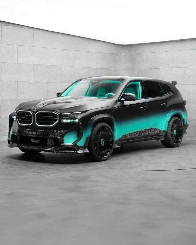 بی ام و XM منصوری رونمایی شد
