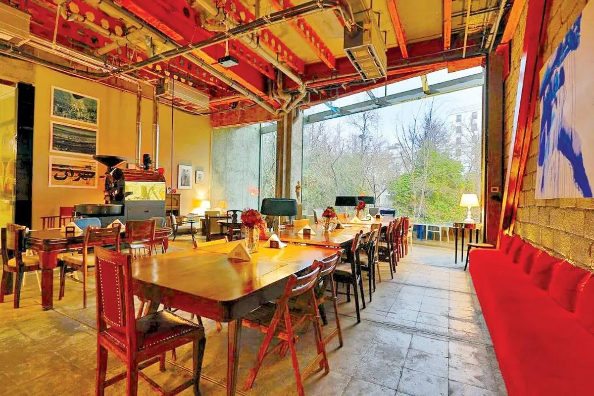 وجود ۶۰۰ کافه در قم؛ تراکم کافهها در قم از لندن و نیویورک بیشتر است؛ حتی روحانیون هم به کافه میروند