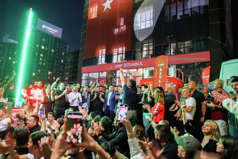 تلگرام، یوتیوب، واتساپ، اینستاگرام و فیس بوک در ترکیه فیلتر شدند + عکس