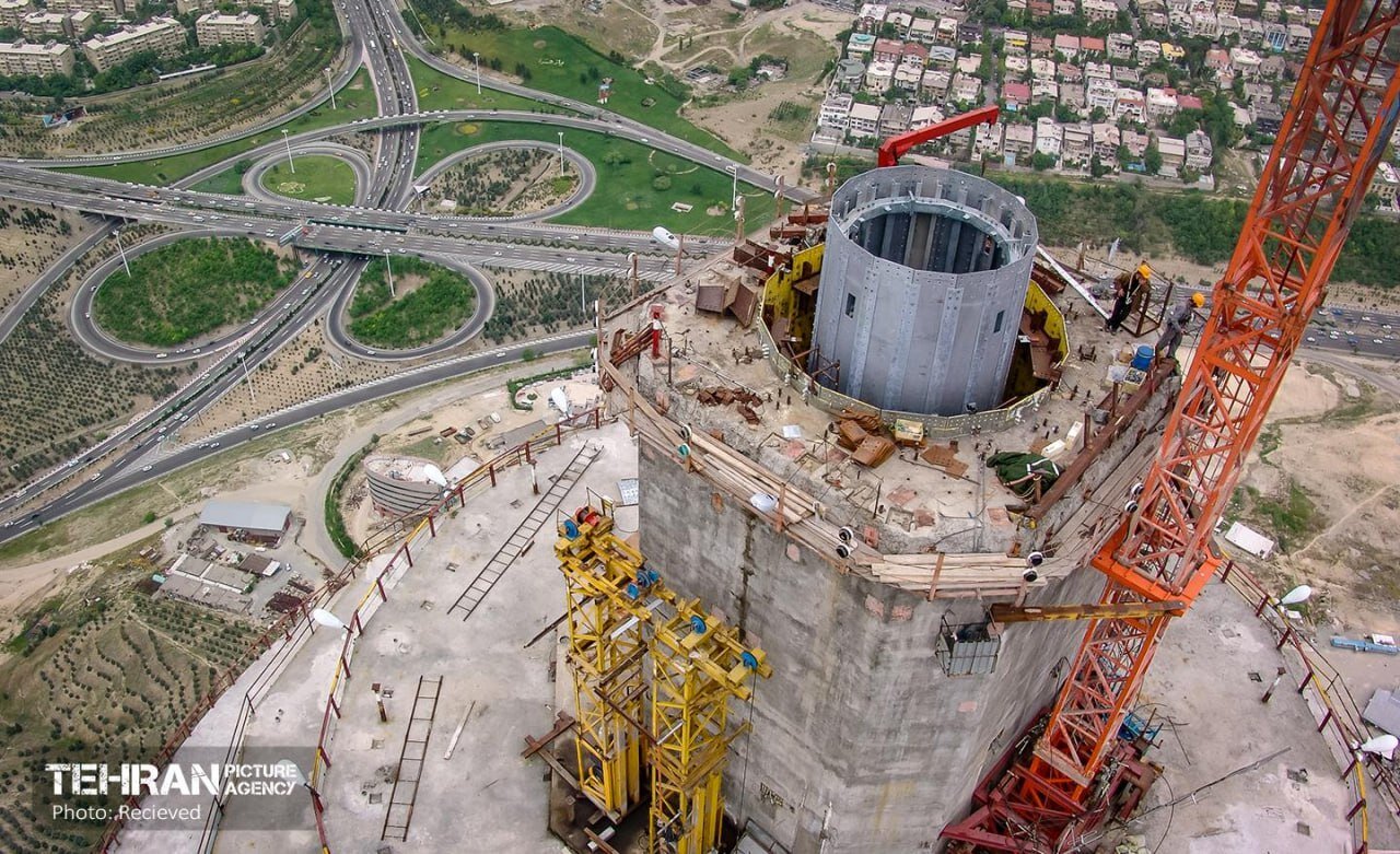 برج میلاد ۱۷ ساله شد| تصاویر دیده نشده از روزهای تولد بلندترین برج ایران