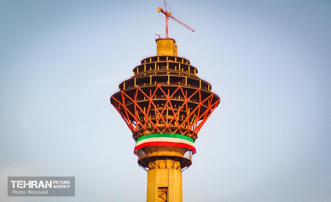 برج میلاد ۱۷ ساله شد| تصاویر دیده نشده از روزهای تولد بلندترین برج ایران