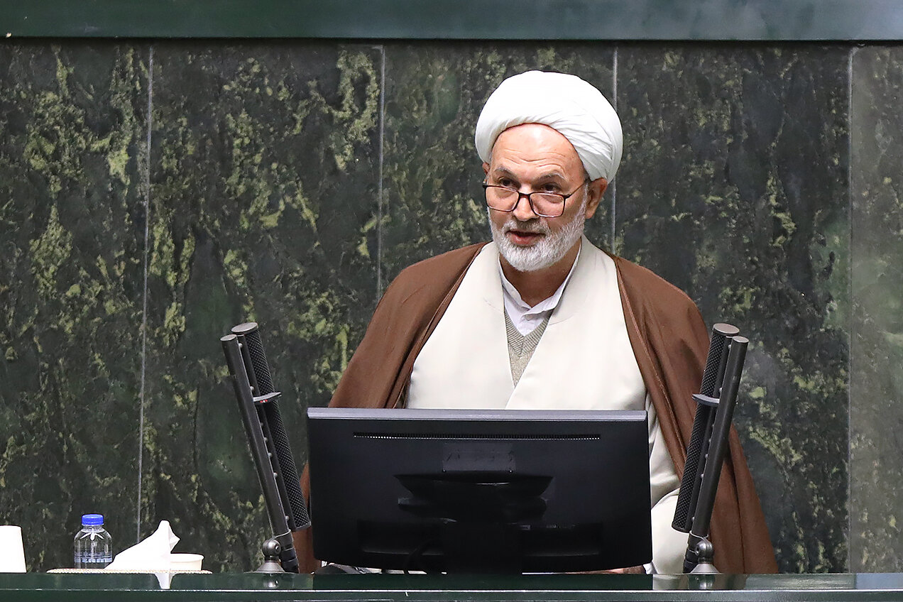 نماینده مجلس: گناه همه بی‌حجاب‌ها به گردن پزشکیان، قالیباف نیز خواهد بود