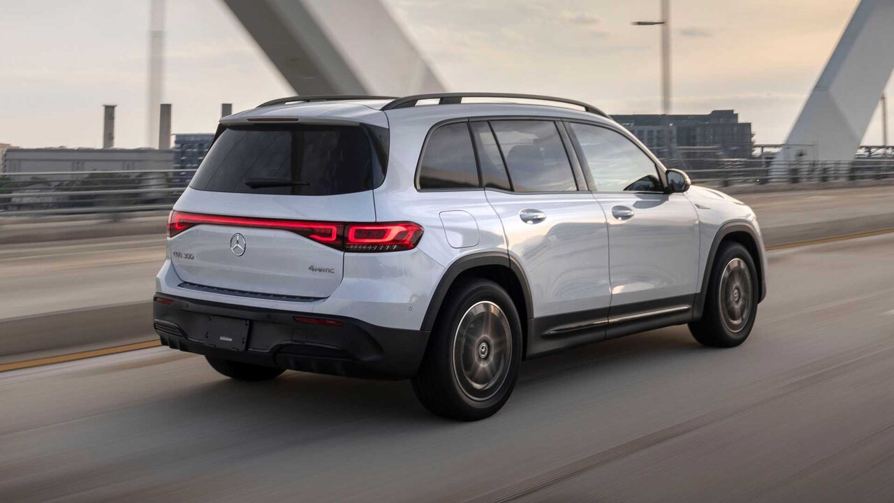 مرسدس بنز وارداتی ایران خیلی زود از رده خارج شد