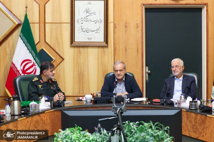 دیدار سرزده پزشکیان با سردار رادان