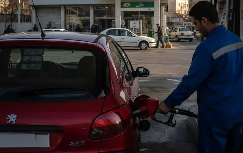 قیمت بنزین ادعای نماینده پرحاشیه مجلس درباره افزایش ۵۰۰ درصدی قیمت بنزین صحت دارد؟