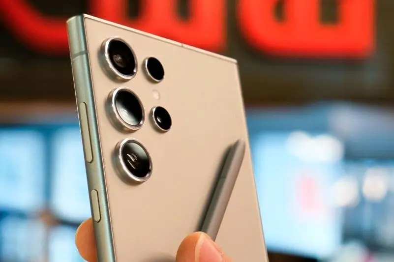 قیمت گوشی امروز سه‌شنبه 15 مهر 1404