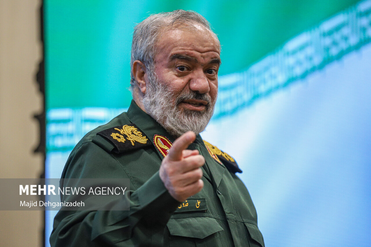 فدوی: برد موشک‌هایمان محدود نمی‌شود؛ سپاه مسیر پیشرفت را ادامه می‌دهد