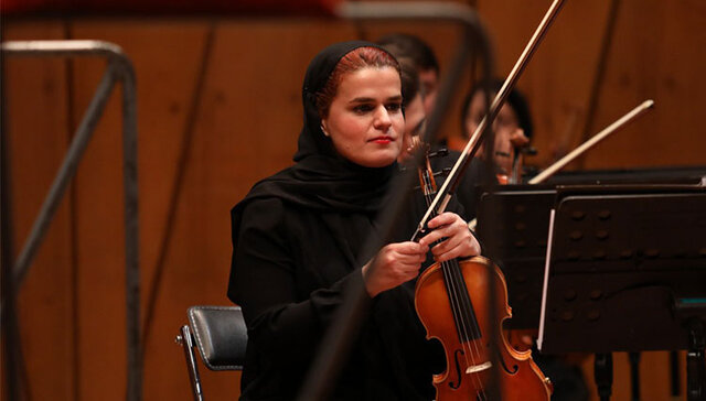 خط‌شکنی رهبری یک زن در ارکستر تهران