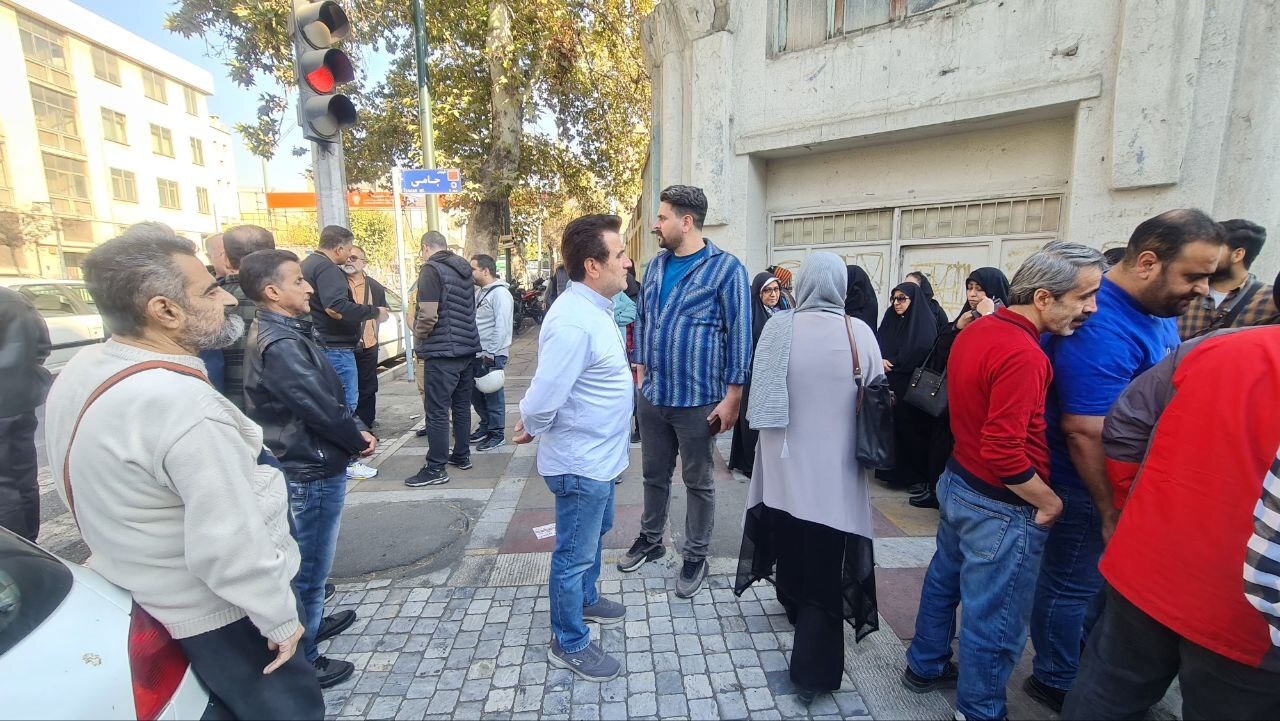 تجمع مالباختگان خانه‌های پردیس در مقابل حوزه ریاست قوه قضاییه