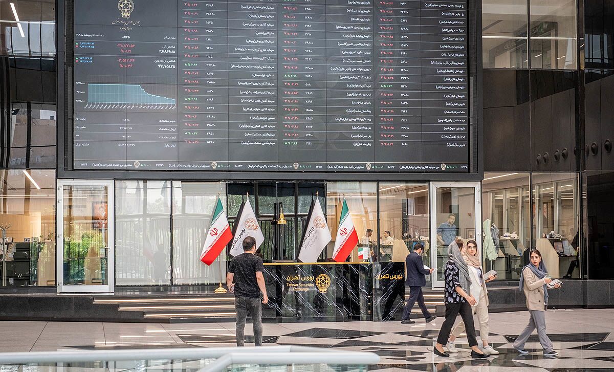 شاخص بورس یک قدم مانده به سقف تاریخی
