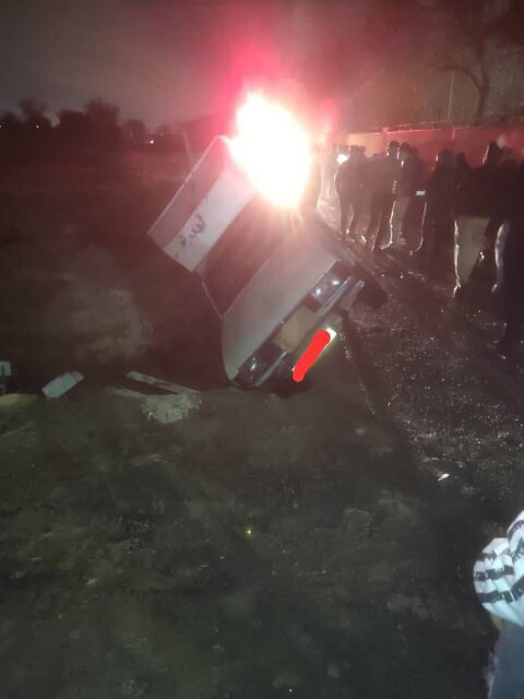 فرونشست زمین در تهران ۳ خودرو را گرفتار کرد