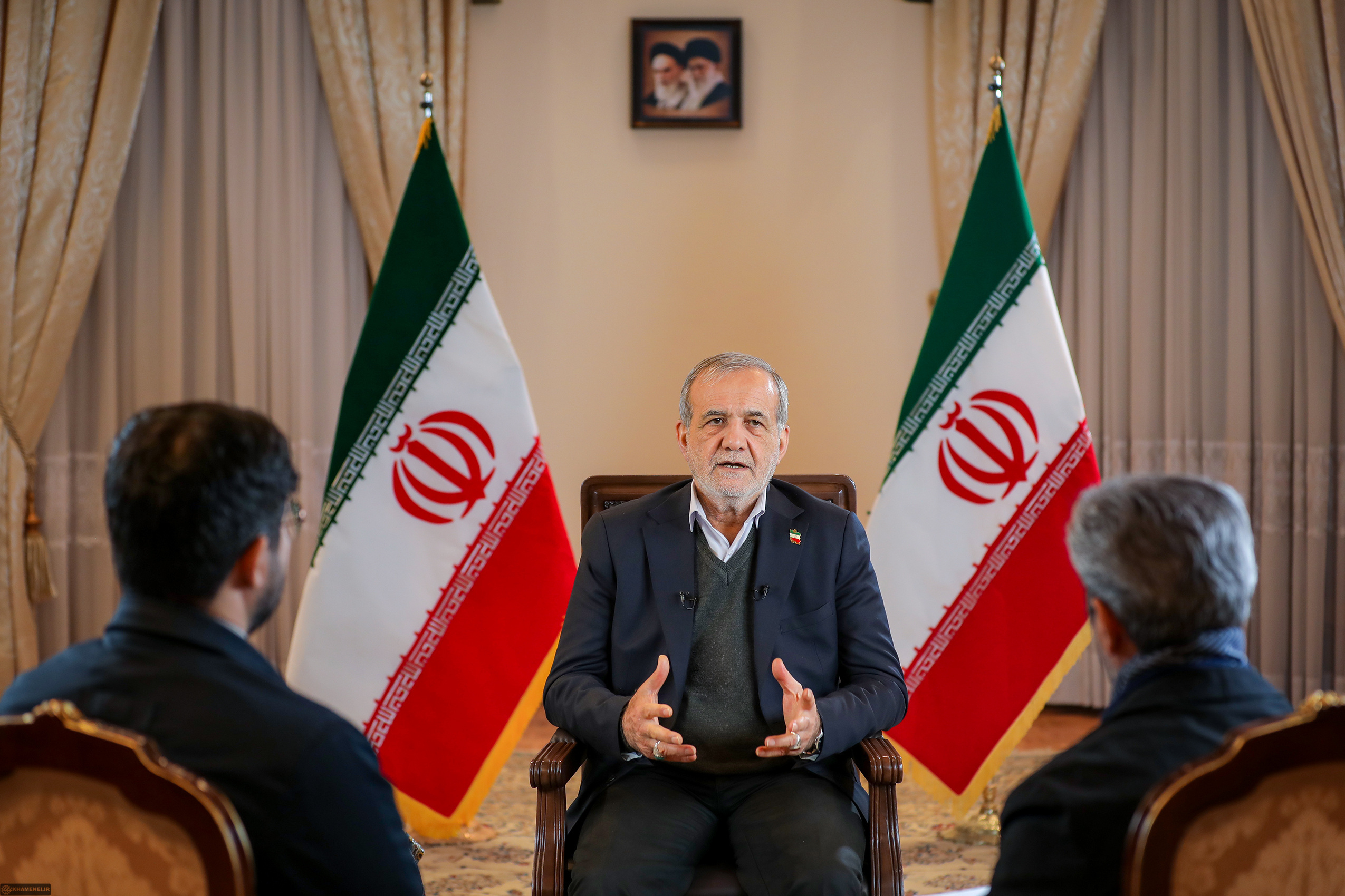 پزشکیان: بارها گفته‌ام نمی‌توانم، بلکه ما می‌توانیم | نیروهای نظامی از زمان حمله اسرائیل قوی‌تر شده‌اند/ هنوز خیلی جا دارد که بتوانیم از هزینه‌هایمان را کم بکنیم