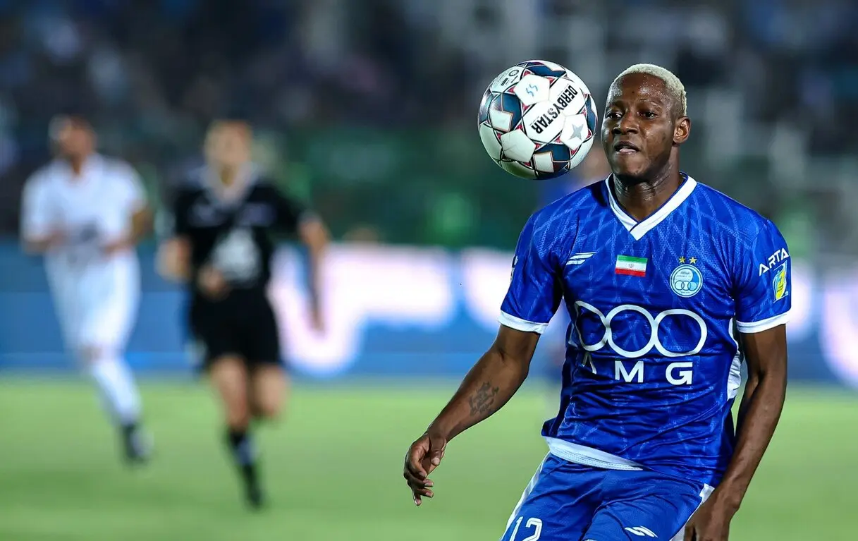 جنپو بازیکن خارجی استقلال: کشورم اجازه ندهد به ایران برنمی‌گردم